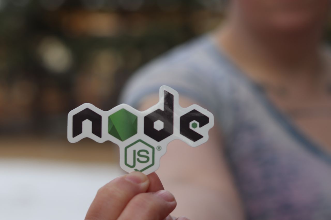Node.js-backend met database- en systeemkoppelingen